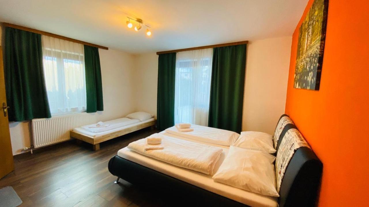 Holiday House Auer - By Four Seasons Apartments 카프룬 외부 사진